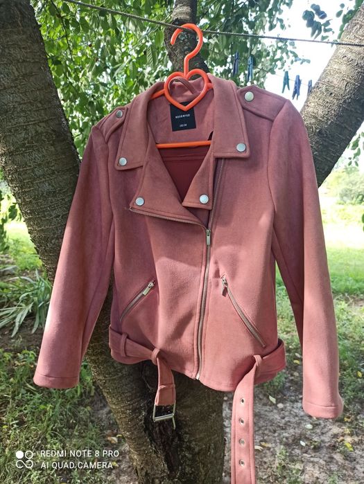 Стильна вітровка для дівчинки