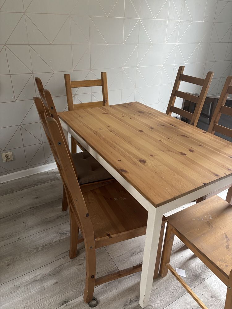 Stół drewniany i 6 krzeseł komplet