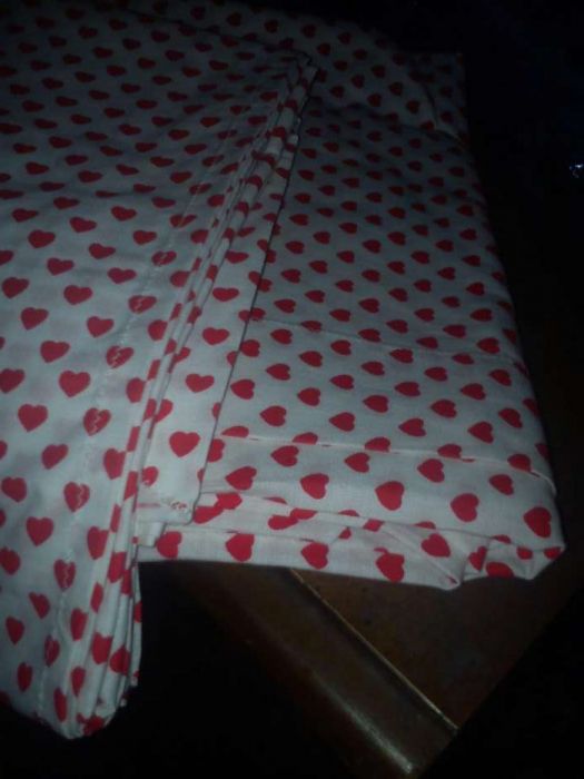 Conjunto lençóis novo. padrão corações