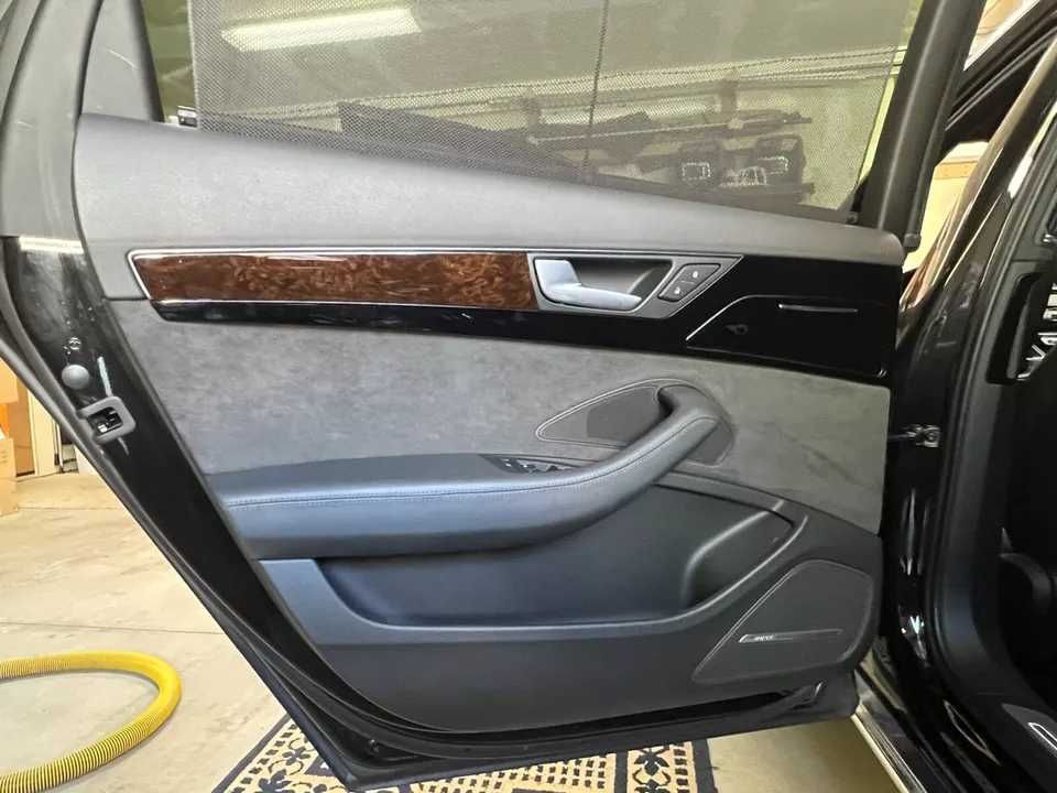 2016  Audi  A8 Prestige