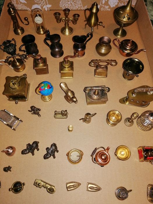 Mini figurki z mosiądzu inie tylko.