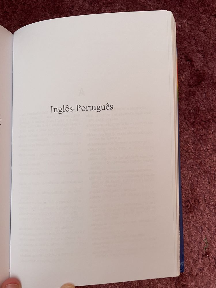 Dicionário escolar Oxford Português-Inglês e Inglês-Português