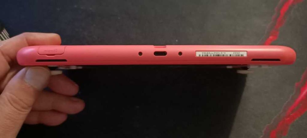 Nintendo Switch Lite + чехол + игры