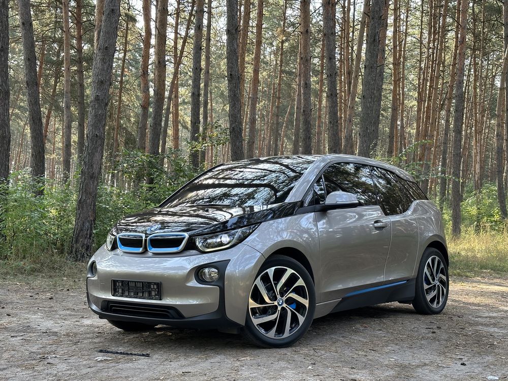 Продам BMW I3 2015 Электромобиль