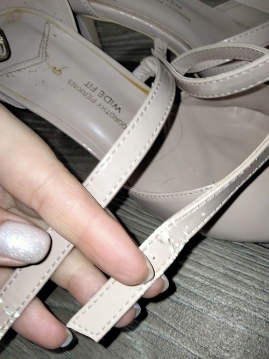 Туфлі босоніжки 39 розмір