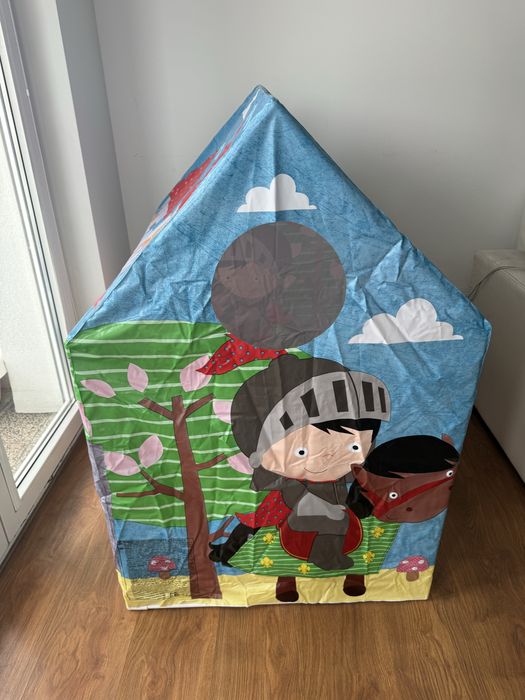 Zabawkowy namiot zamek