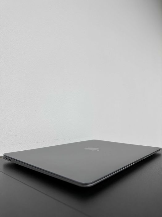 Macbook Air 2020 (і3 /8 gb/512 ssd)