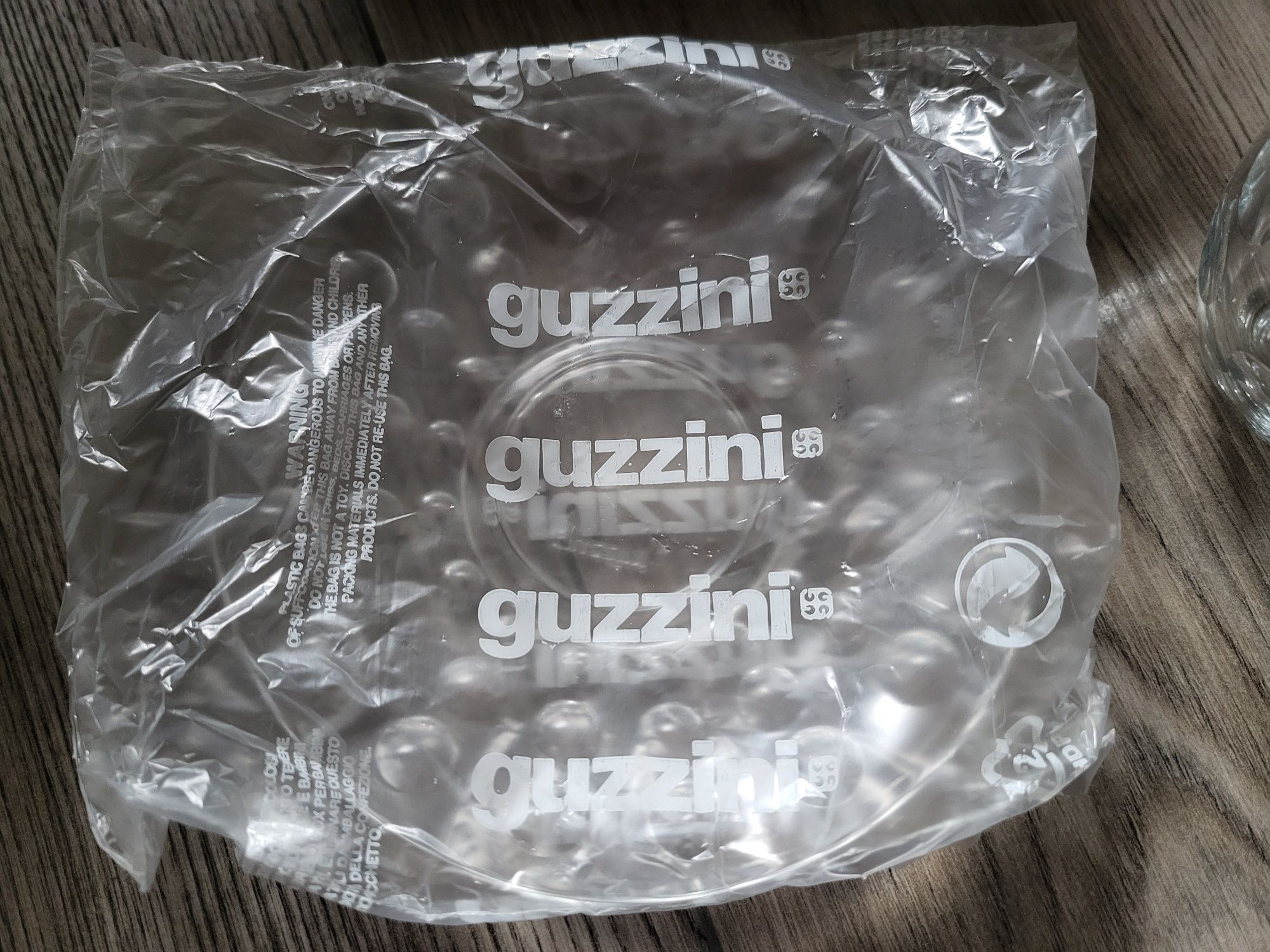 Filiżanki z podstawkami do espresso Guzzini 16 szt