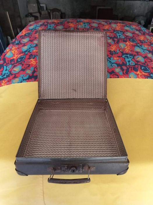 Mala antiga muito bom estado