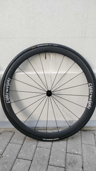 Rodas em carbono - não são para travagem de disco.