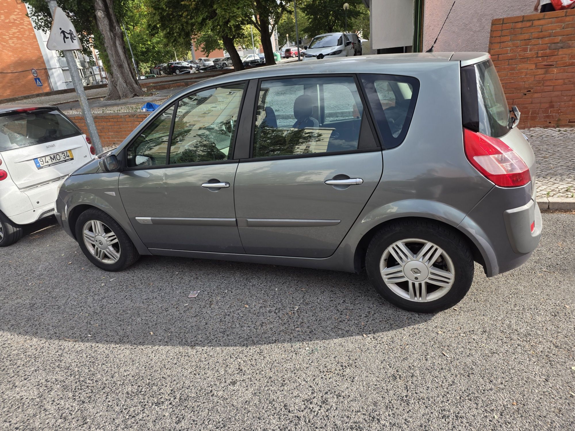 Renault cenic muito estimada