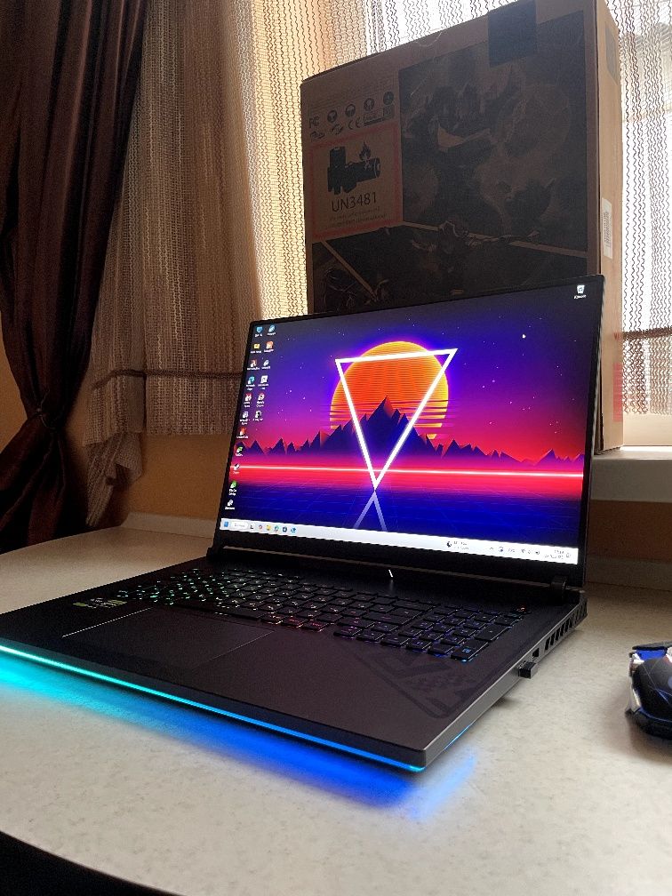 Ігровий ноутбук Asus Rog Strix G18 / RTX 4060 8GB / i7