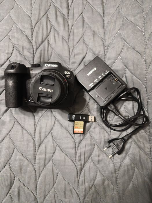 Canon R7 + Objectiva