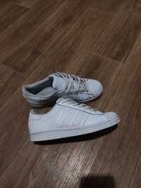 Adidas superstar 41.5-42