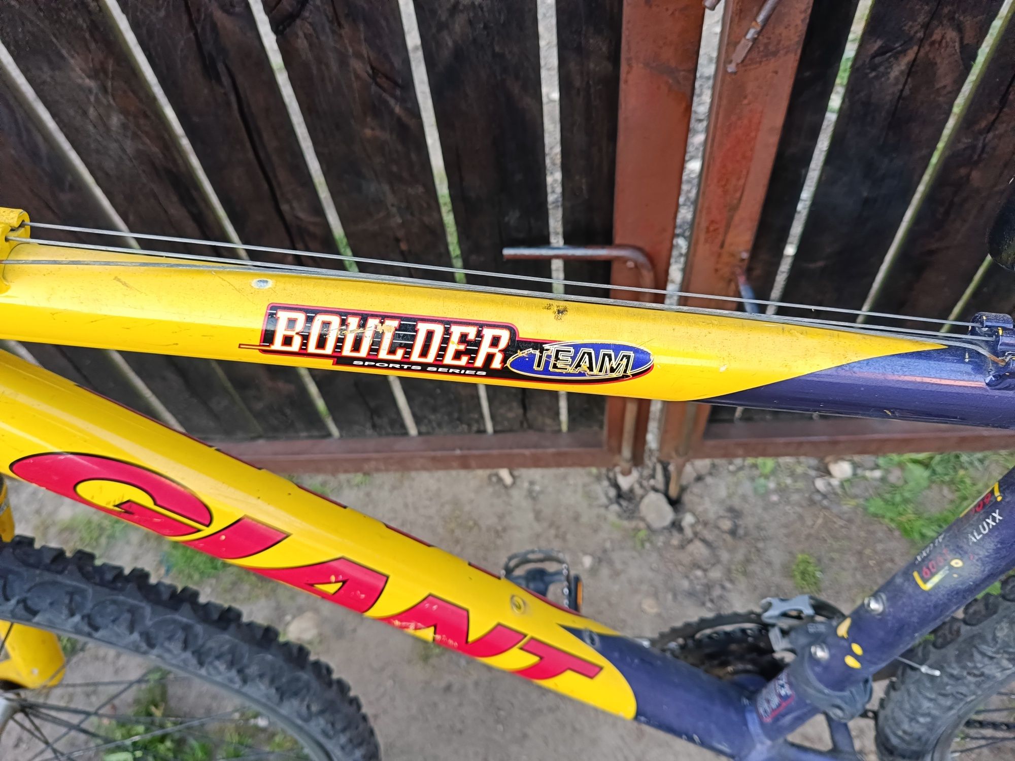 Rower Giant boulder team