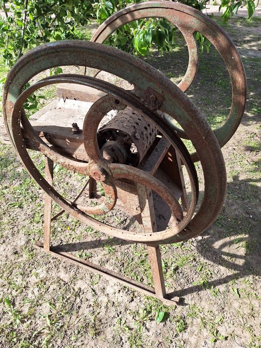 Січкарка соломорізка бурякорізка електродвигун електрична