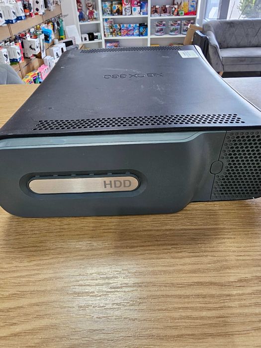 Konsola Xbox 360 z dyskiem i zasilaczem