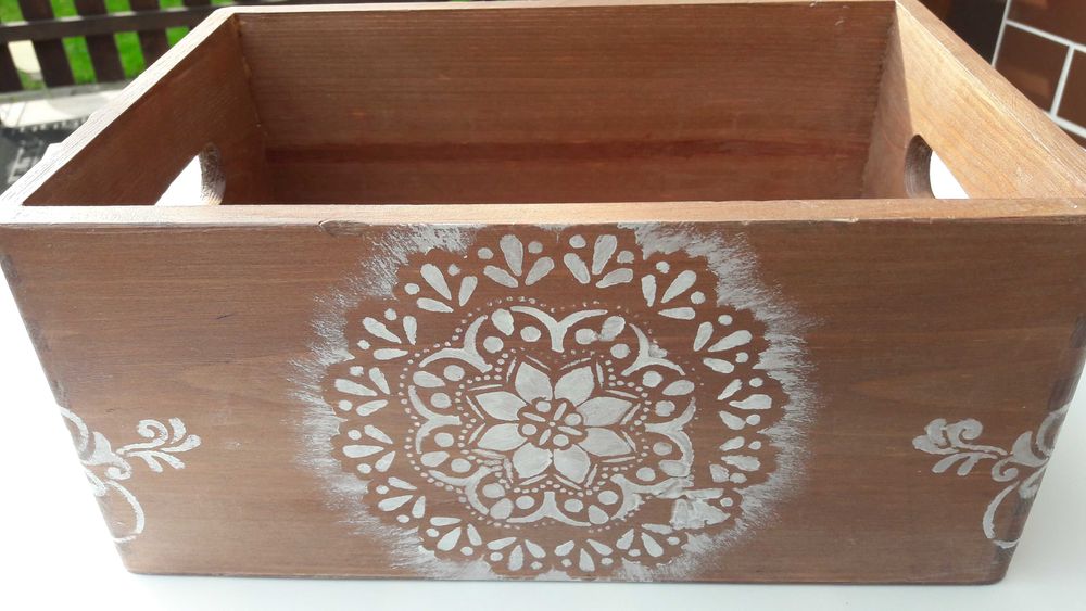 Skrzynka - pudełko drewniane na prezent