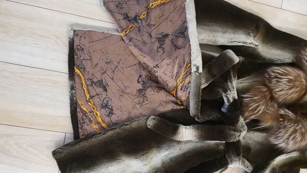 Шуба бежево коричнева стрижена мінка+комір єнот(розмір 48-50)