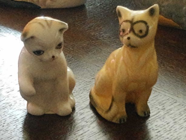 Figurki koty porcelana (P.2550)