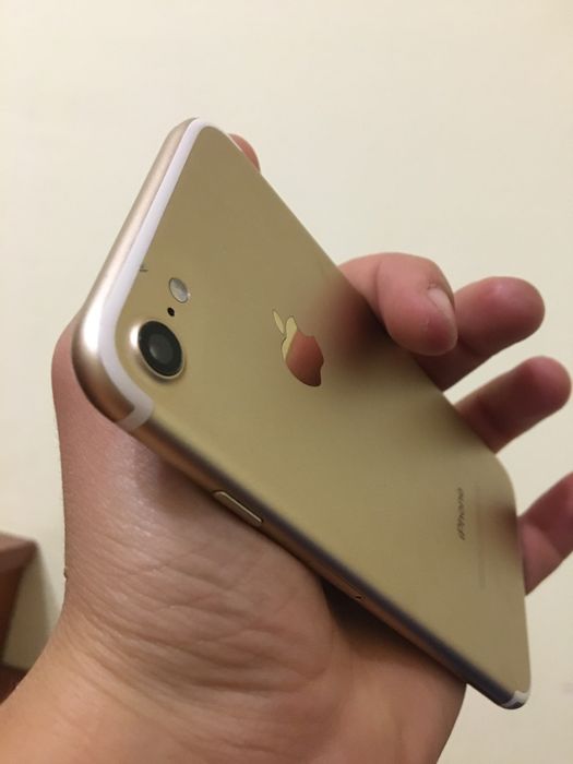 Айфон 7 під ремонт