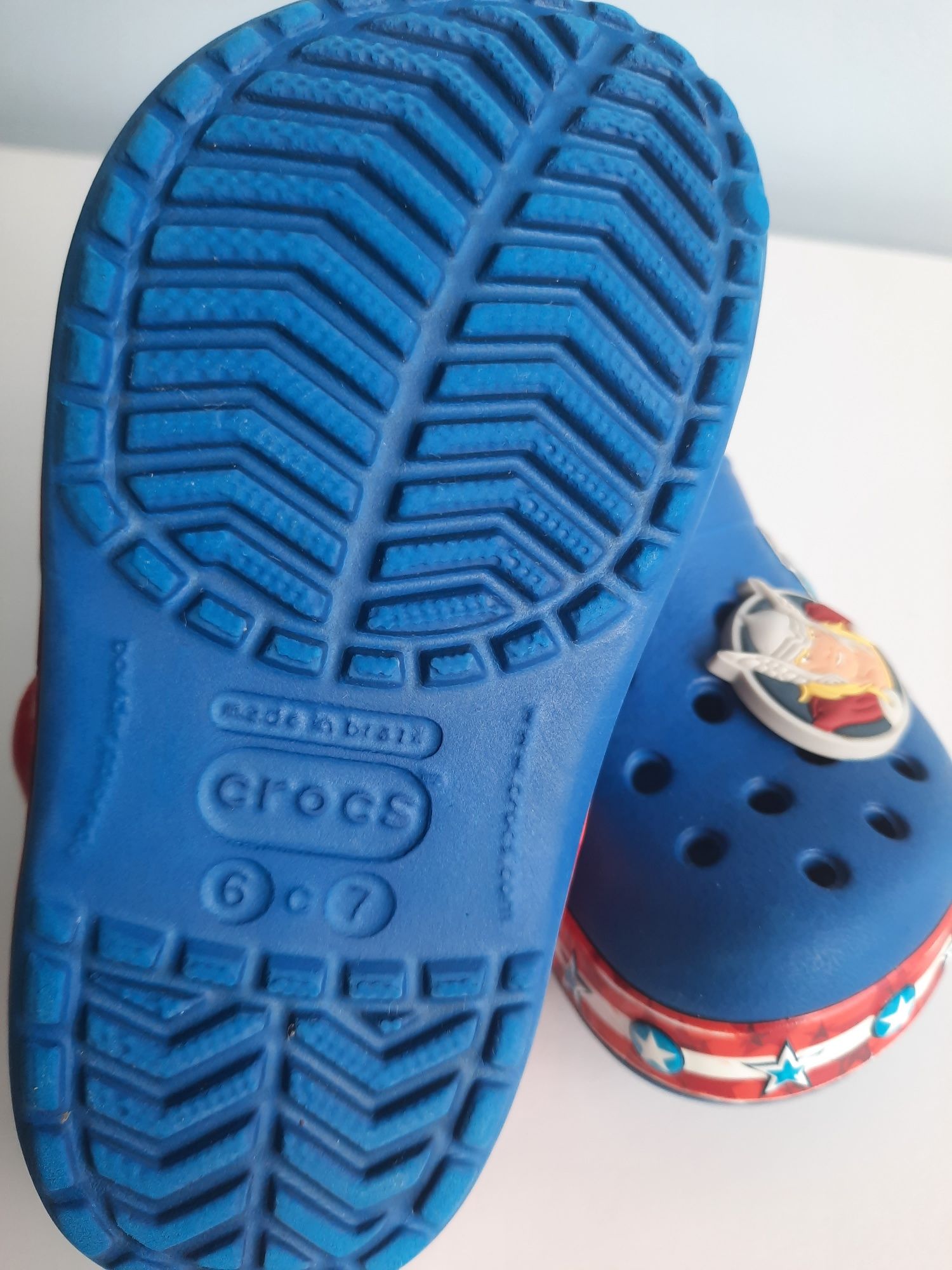 Crocs Capitão América tam. 6 / 7