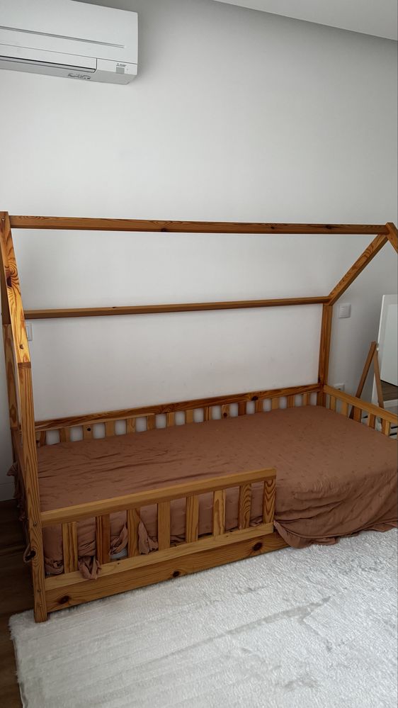 Cama montessori 145,5x98x195cm com colchao