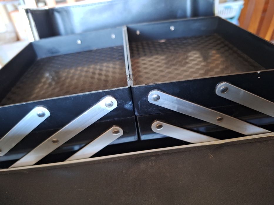 Mala de maquilhagem (aceito trocas)