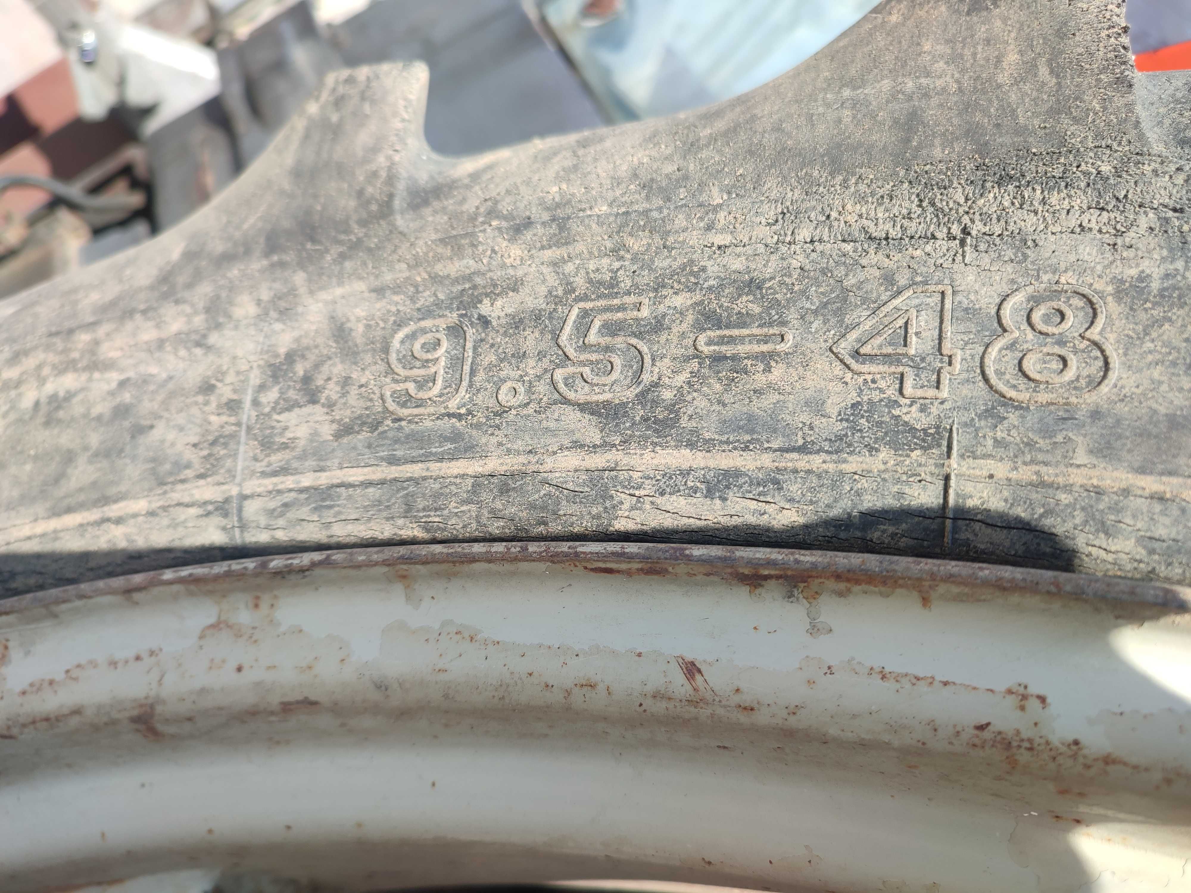 Wąski koła Michelin 9.5-48 do MF255