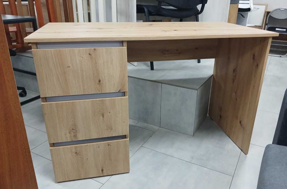 Стіл для письма (стільниця 120×60)