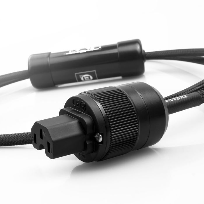 Audiomica Black Magnet Gold