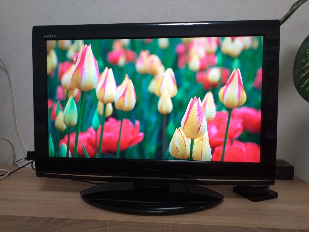 Шикарный TOSHIBA 32" диагональ.