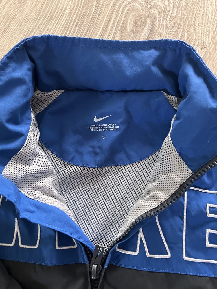 Kurtka nike, 110