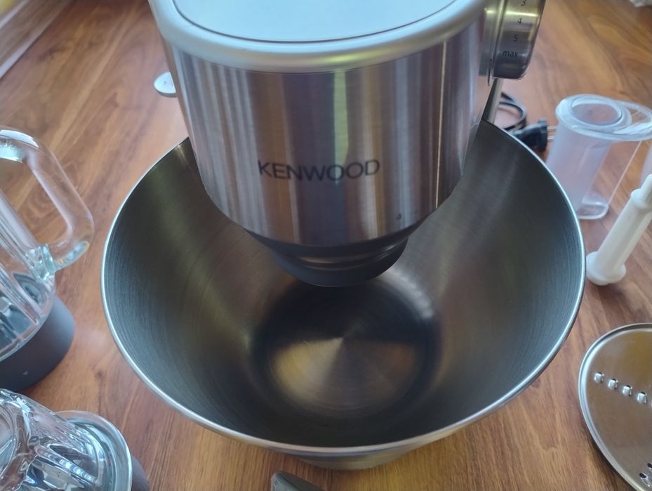 Wielofunkcyjny robot kuchenny, planetarny, mikser Kenwood