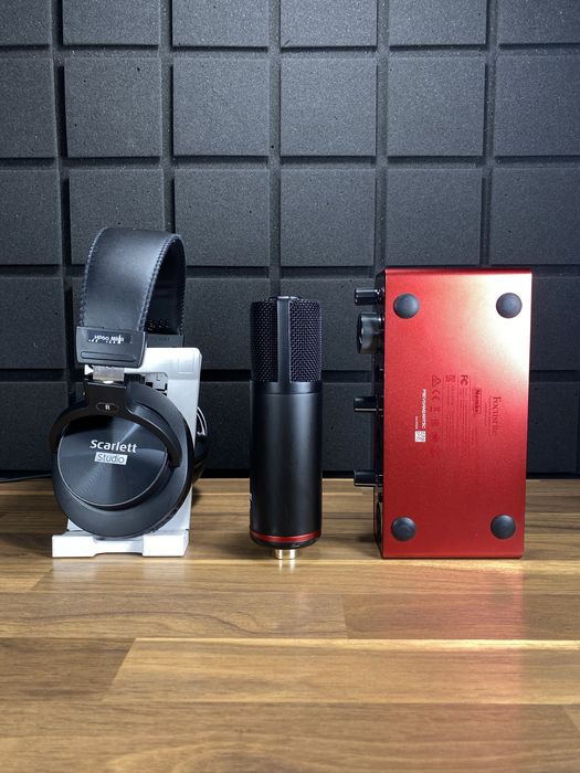 Focusrite Scarlett 2i2 Studio 3rd gen (Доставим курьером - БЕСПЛАТНО!)