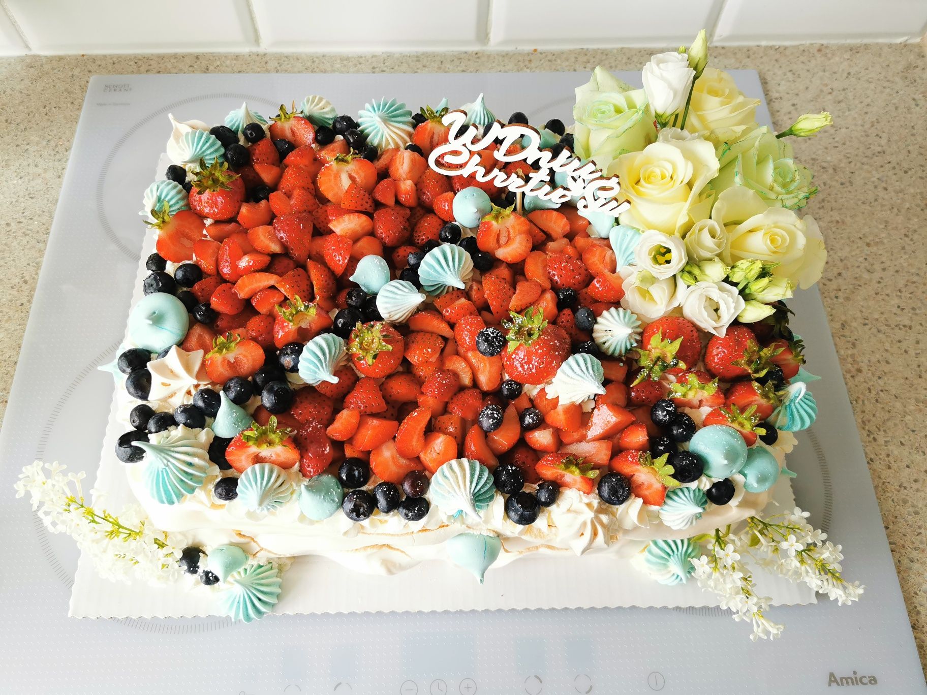 Beza pavlova torty bezowe