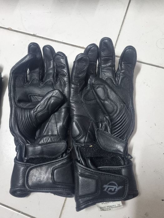 **BAIXA PREÇO** 2 Pares Luvas pretas para moto
