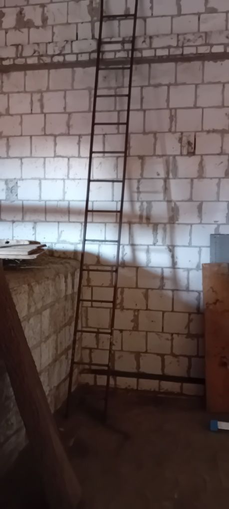 Sprzedam drabinę 4m