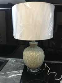 Ceramiczna lampa stołowa Westwing biały abażur