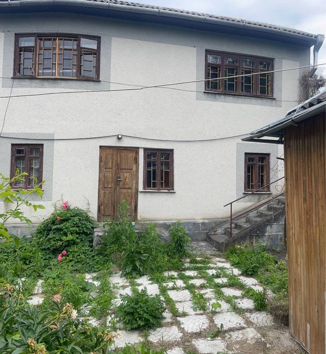 Продаєтся будинок, баня, садок