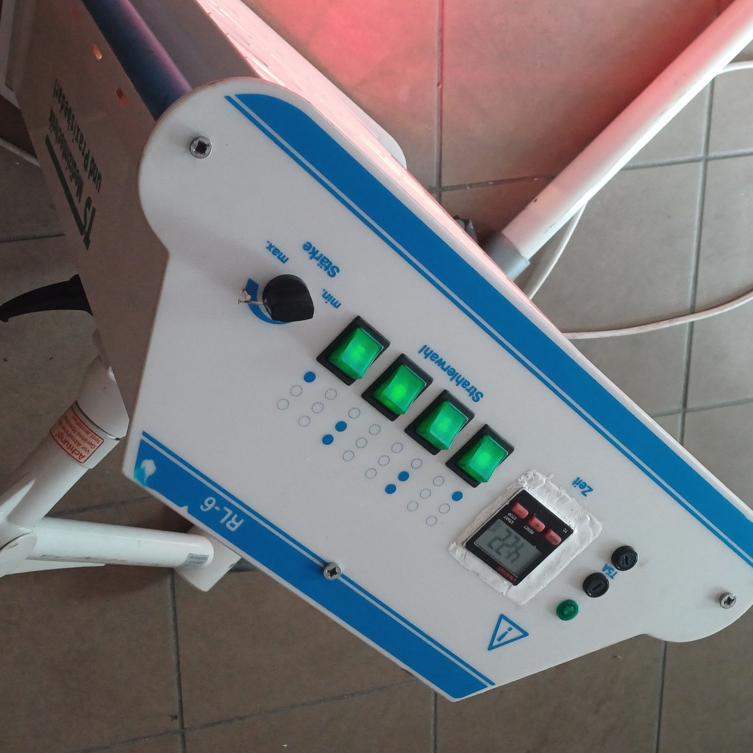 Lampa na podczerwien.. Medizintechnik.