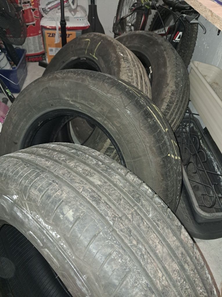 Opony letnie 215/65R16  Dębica 4szt.