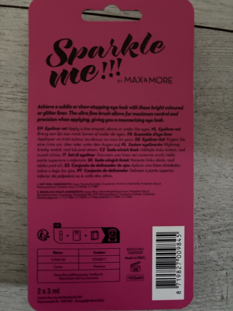 Max & More Eyeliner Sparkle Me