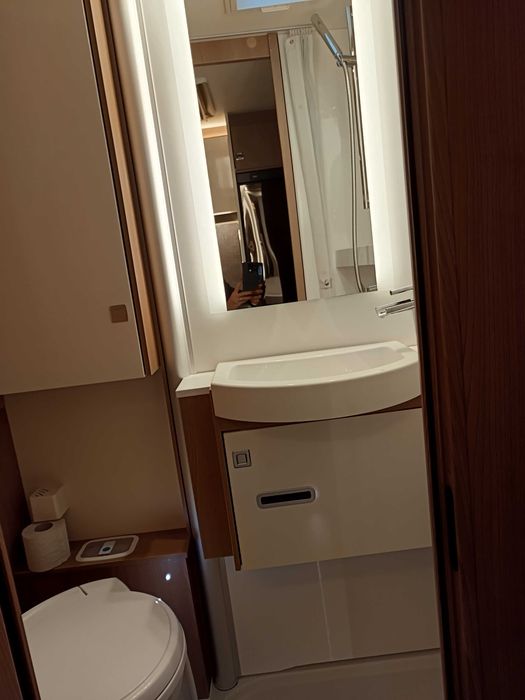 Wypożyczalnia / wynajem luksusowego kampera Bailey półintegra