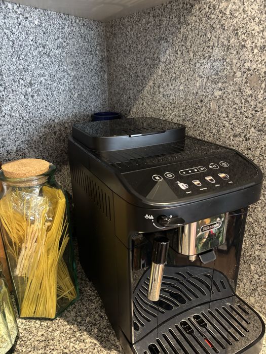 Máquina de Café Automática De’Longhi Magnifica Evo | Excelente estado