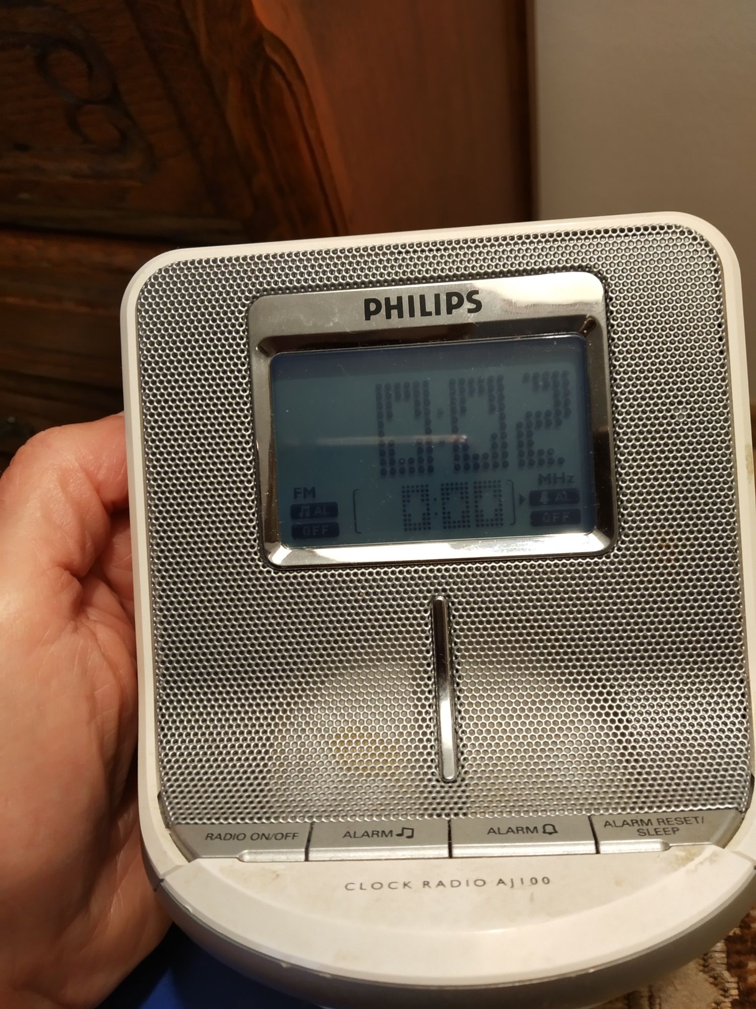 Małe radio radiobudzik Philips AJ100/12