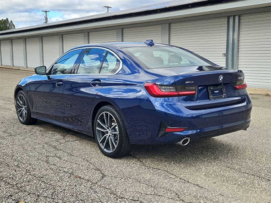 BMW 3 Series      2020