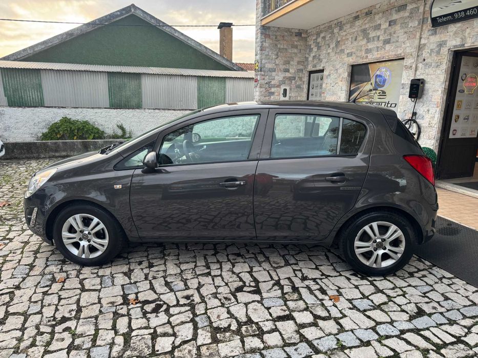 Opel Corsa 1.2 Enjoy