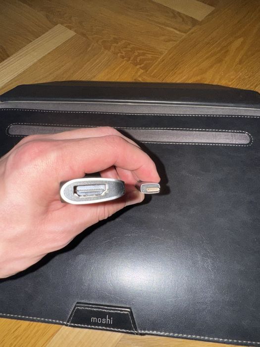 Apple Macbook Air M1 2020 +чохол, хаб