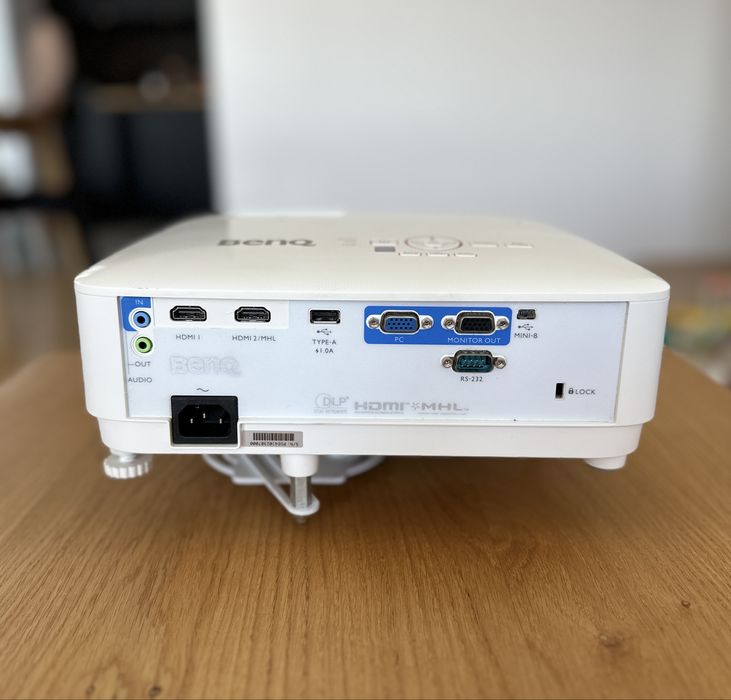 Projektor krótkoogniskowy BenQ TH671ST full hd 1080p short throw